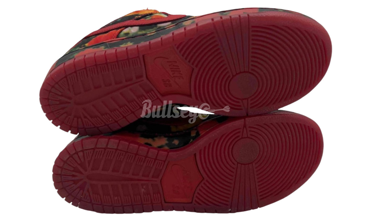 Nike SB Dunk Low The Wizard of Oz Poppy Field (PreOwned) (No Box)