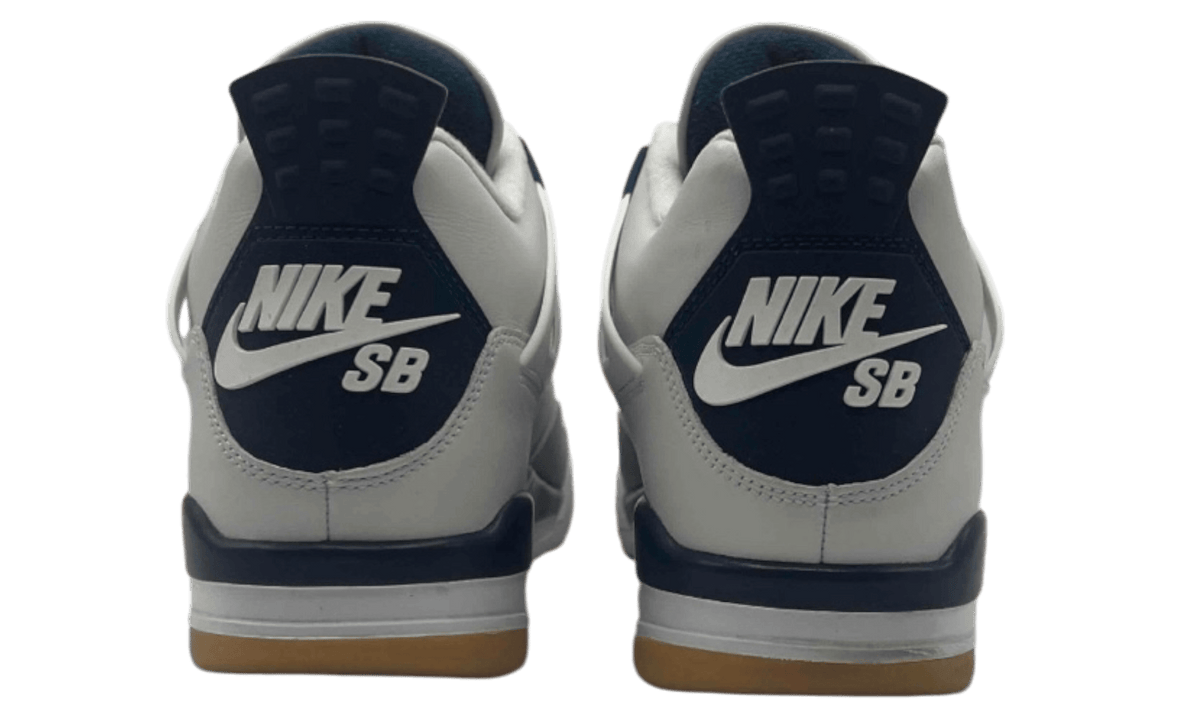 Air Jordan 4 Retro SB "Navy" (PreOwned)