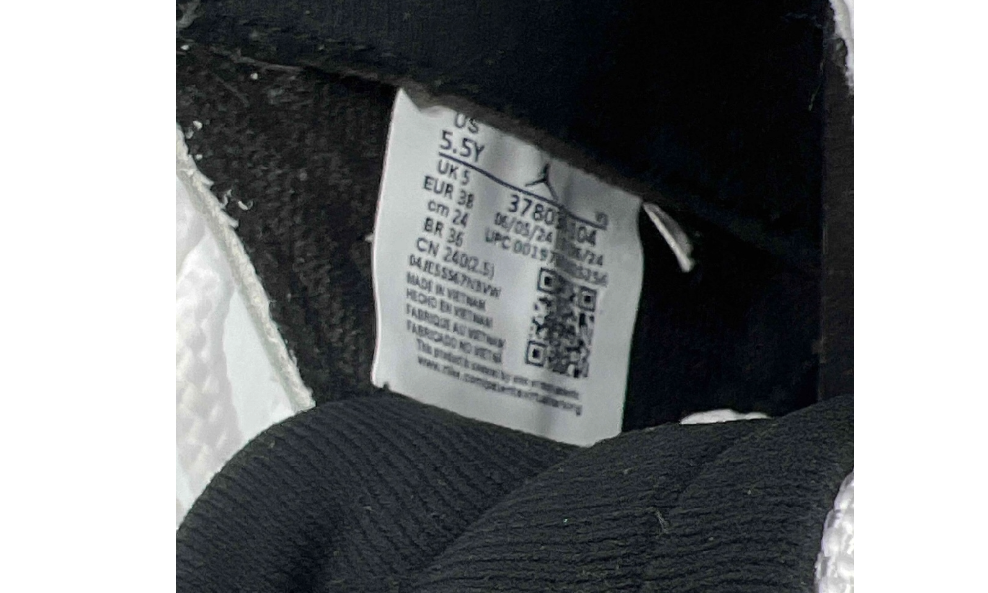 Air Jordan 11 Retro "Legend Blue" GS (2024) (PreOwned)