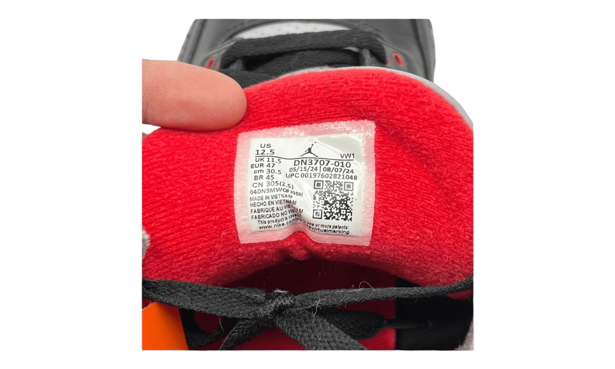 Air Jordan 3 Retro "Black Cement" (2024) (PreOwned)