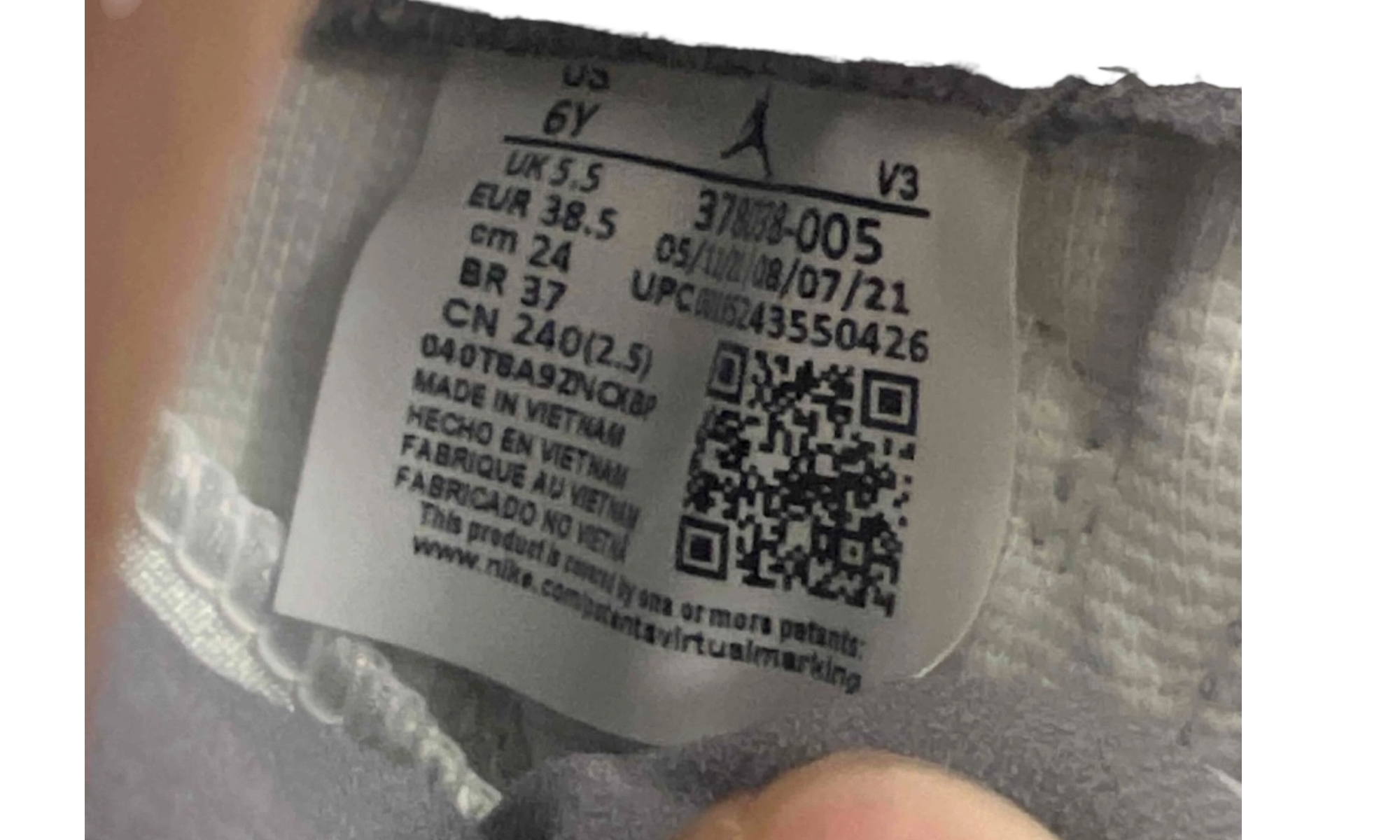 Air Jordan 11 Retro "Cool Grey" 2021 GS (PreOwned)
