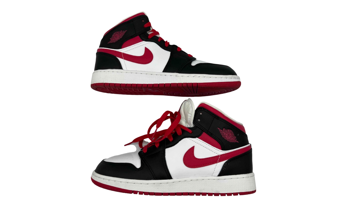 Jordan 1 Mid Very Berry (GS) (PreOwned)
