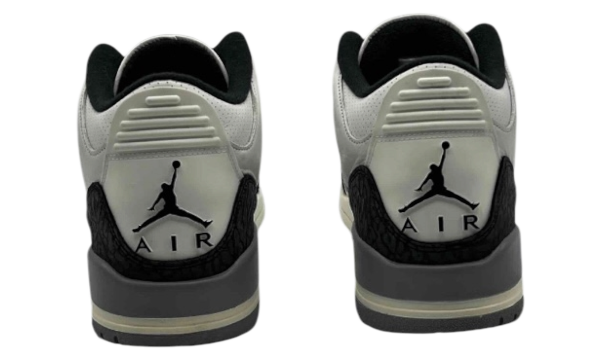 Air Jordan 3 Retro "Cement Grey" (PreOwned)
