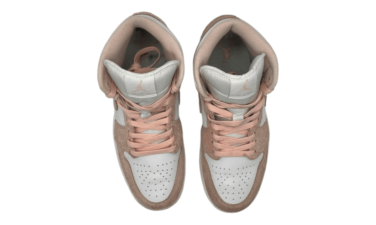Jordan 1 Mid SE Legend Pink (PreOwned)