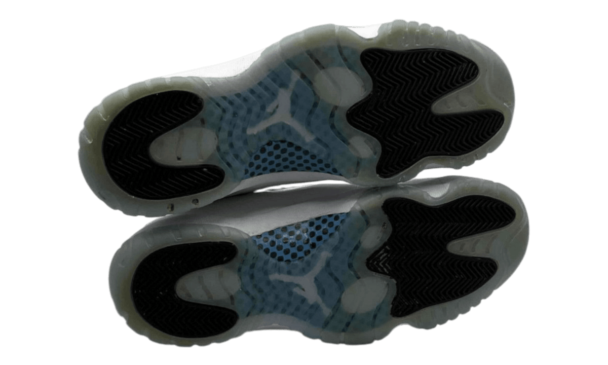 Air Jordan 11 Retro "Legend Blue" (2024) (PreOwned)