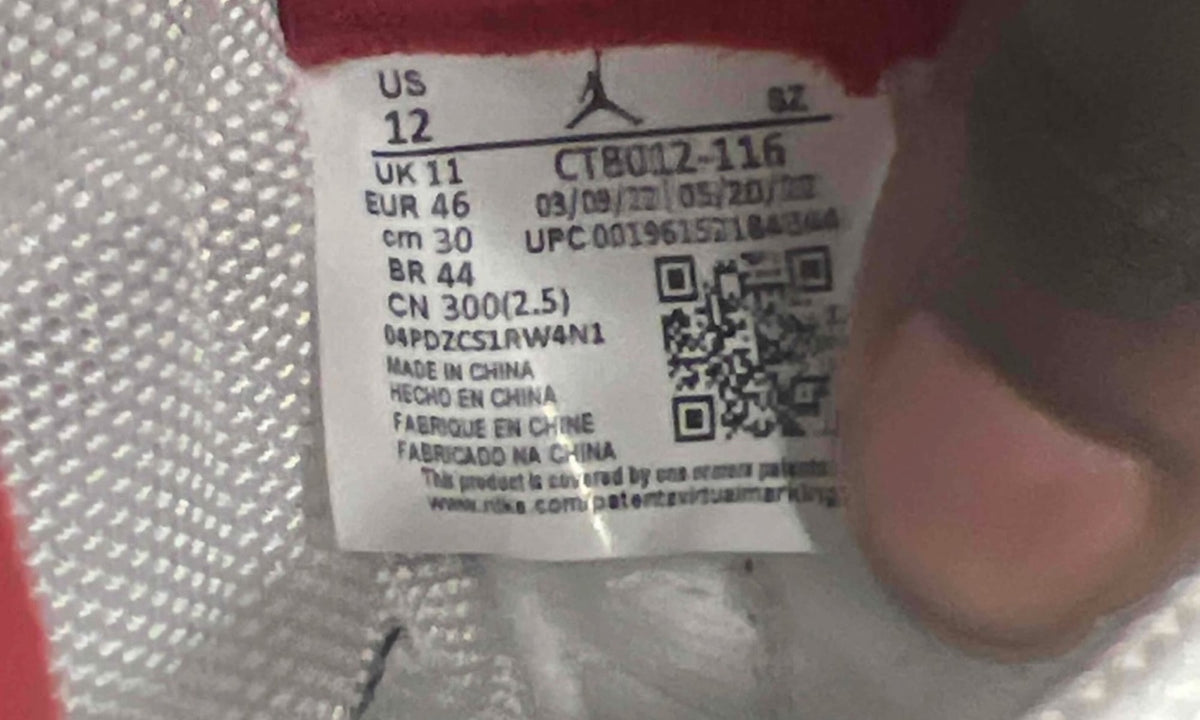Air Jordan 11 Retro "Cherry" (PreOwned)
