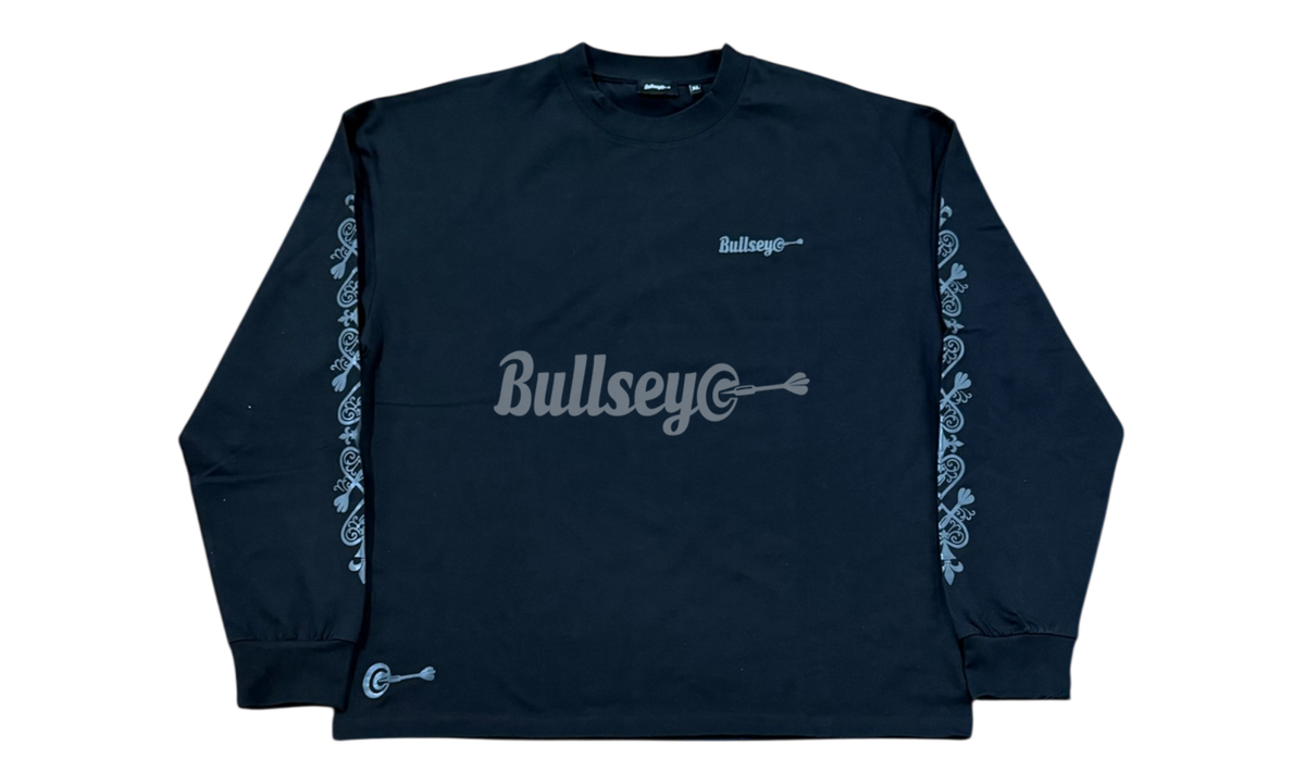 Bullseye Ace of Darts Black Longsleeve T-Shirt