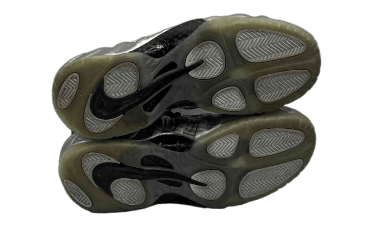Nike Air Foamposite Pro Metallic Silver (PreOwned)