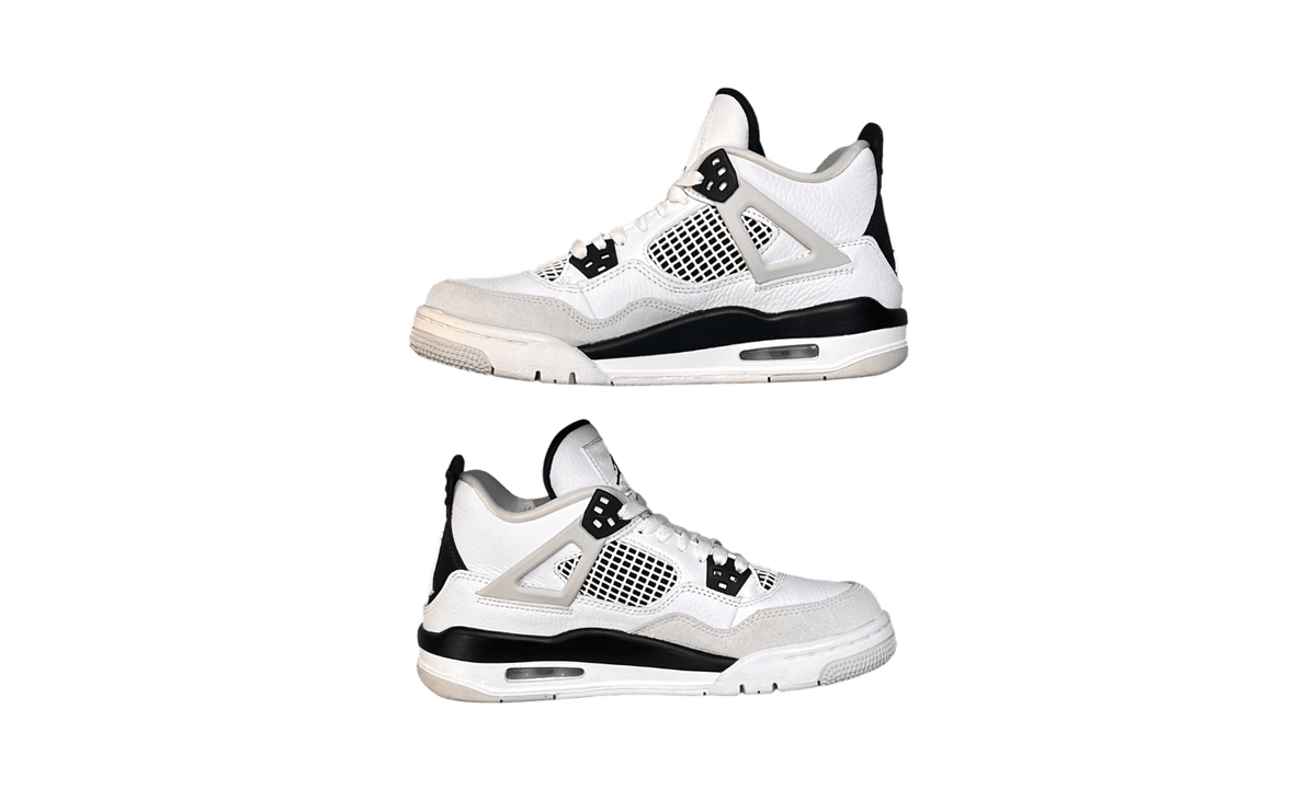 Air Jordan 4 Retro "Military Black" GS (PreOwned)