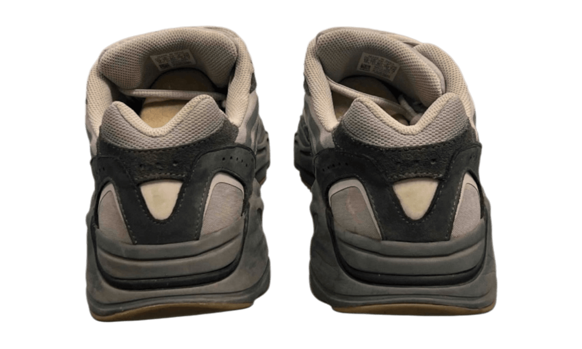 adidas Yeezy Boost 700 V2 Tephra (PreOwned)