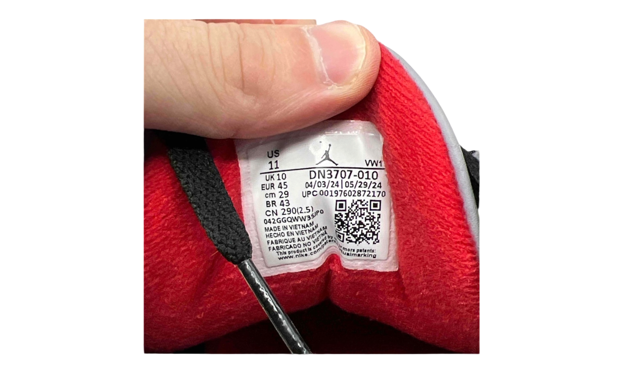 Air Jordan 3 Retro "Black Cement" (2024) (PreOwned)