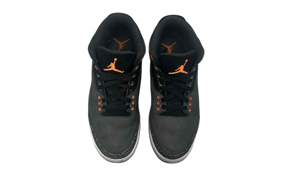 Air Jordan 3 Retro "Fear" (PreOwned)