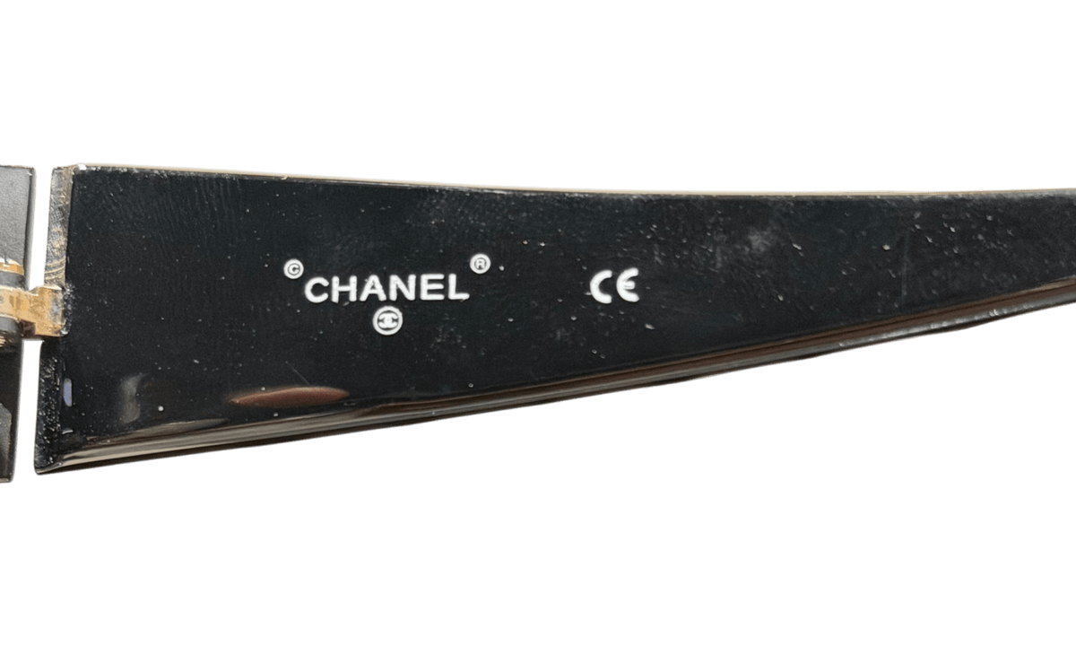 Chanel Vintage Gold Oval Coco Mark Sunglasses (PreOwned)