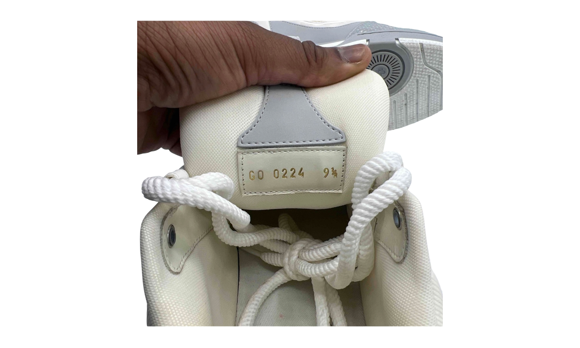 Louis Vuitton LV Skate Grey (PreOwned)
