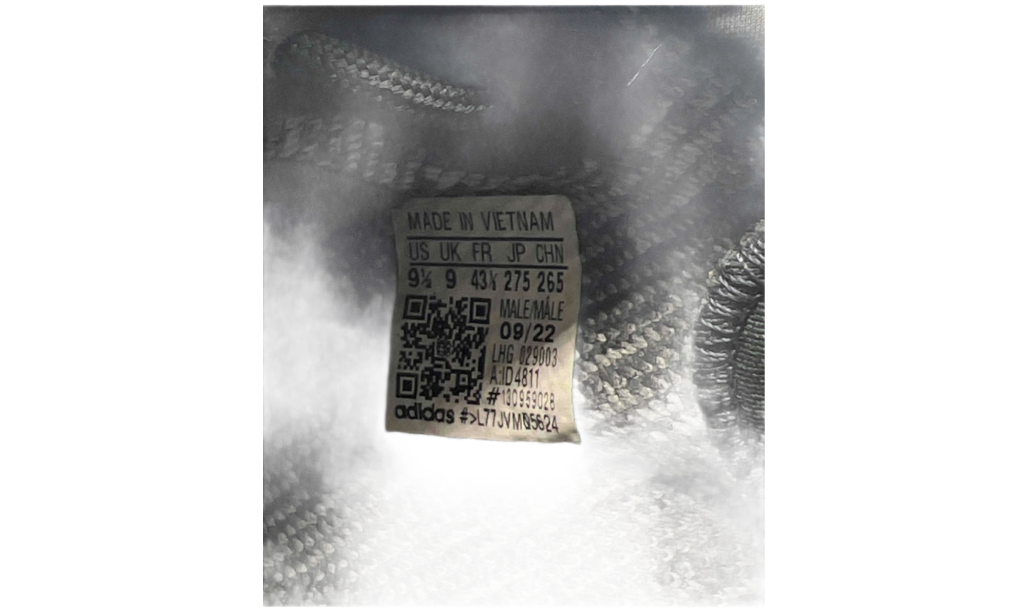 Adidas Yeezy 350 Boost "MX Dark Salt" (PreOwned) (No Box) (No Insoles)