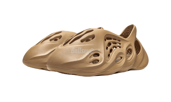 Adidas Yeezy Foam Runner "Ochre" - A closer look at the Royalty Air Jordan 12