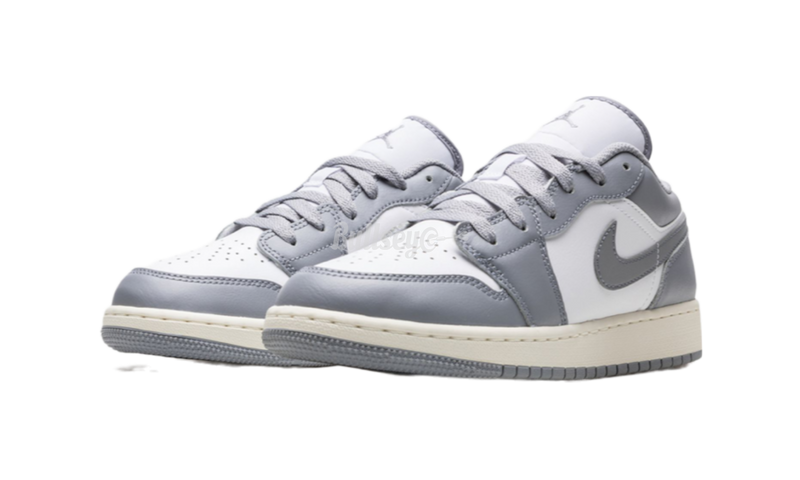 To celebrate Michael Jordan's first NBA Championship in 1991 Low "Vintage Grey" GS